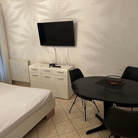 Soba Apartment บานโจเล ภายนอก รูปภาพ